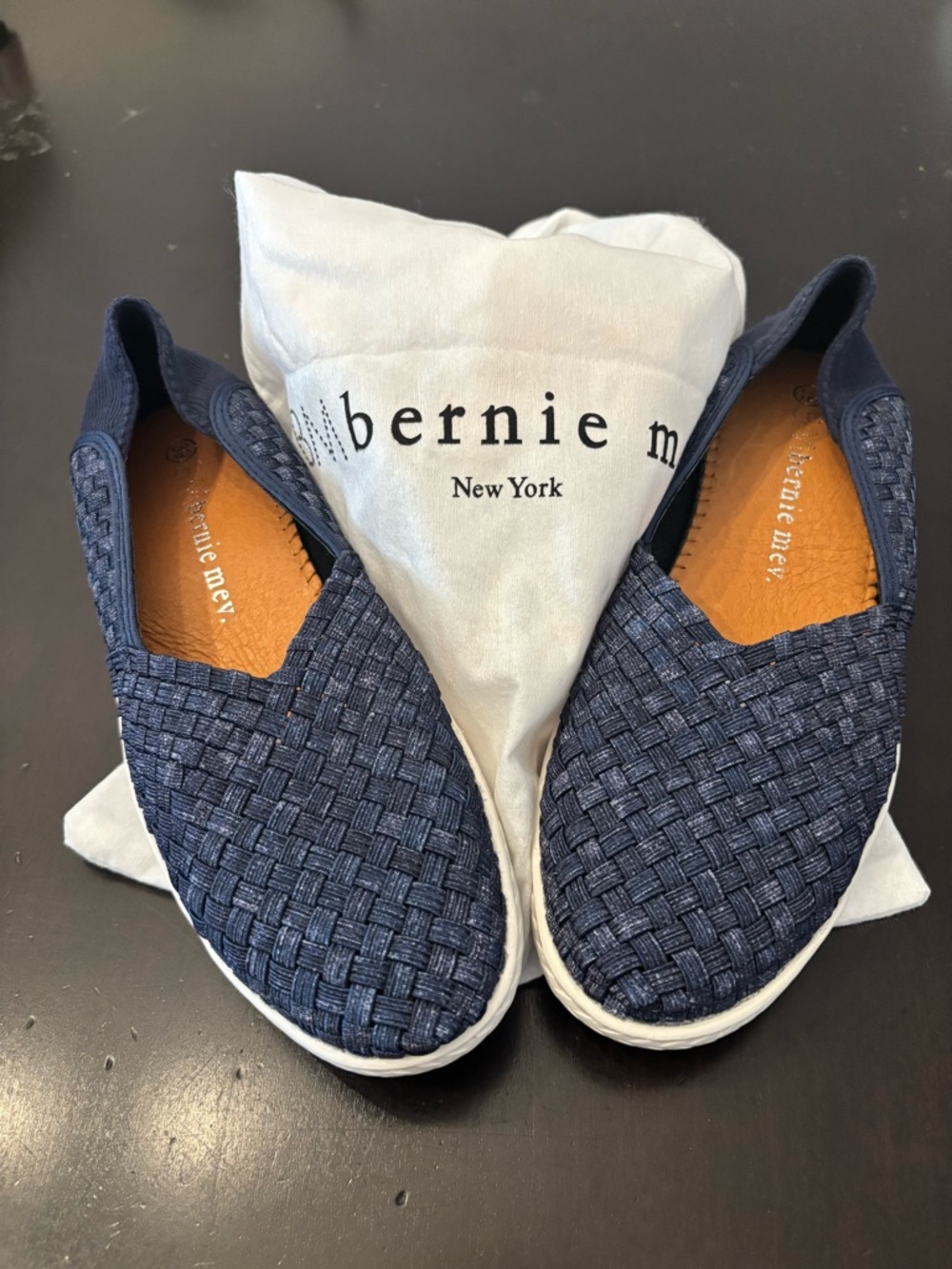 bernie mev. Navy Woven Slip-On Sneakers with White Soles 39